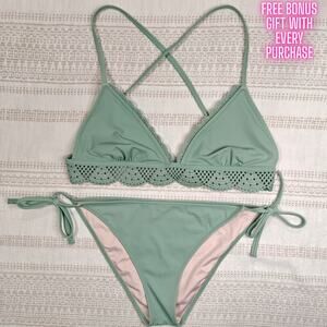 Shade & Shore Green Crochet Bikini Set Size M Swimwear 2 Piece NEW
